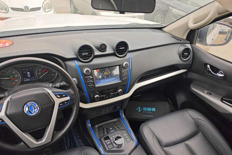 Used Dongfeng Ruichi 6 2023 Bucket-Style Standard Version 350 km