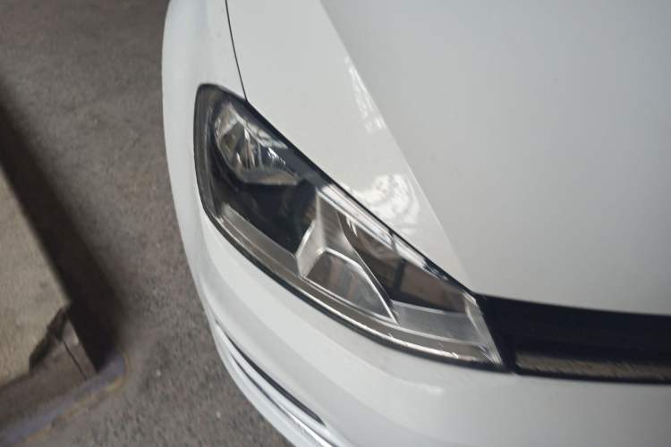 Used Volkswagen Golf 2015 1.4TSI Automatic Comfort Model Right Front Headlight