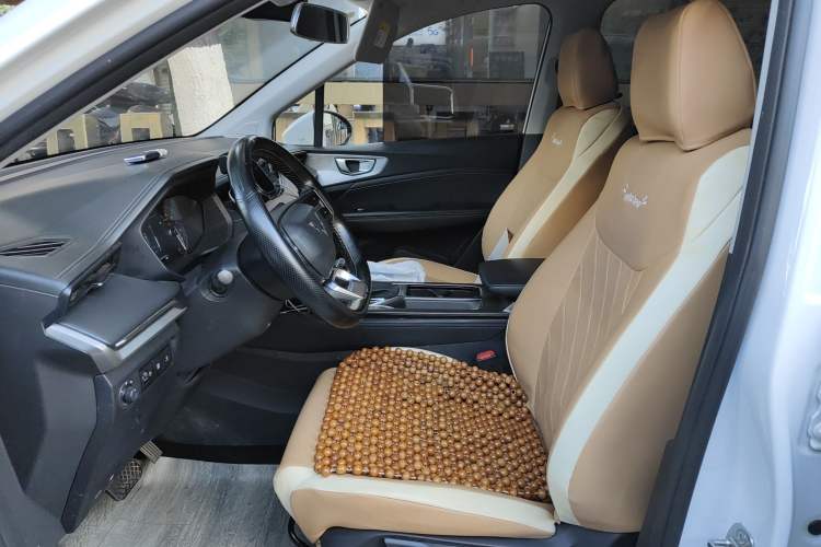 Used Wuling Jiachen 2022 1.5T CVT Smart Luxury Version Left Front Seat