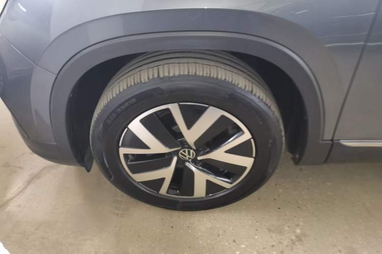 Used Volkswagen Tayron 2023 280TSI Two-Wheel-Drive Luxury Plus Advanced Version Left Front Wheel Hub