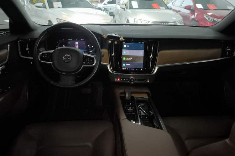 Used Volvo S90 2022 B5 Zhiyi Luxury Edition Center Console