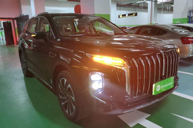 Used Hongqi HS7 PHEV 2025 Model 2.0T PHEV Two-Wheel Drive Qi Xiang Edition 6-Seater
