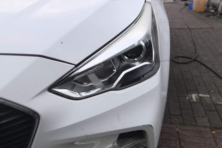 Used Haval M6 2017 1.5T Automatic Two-Wheel Drive Prestige Model