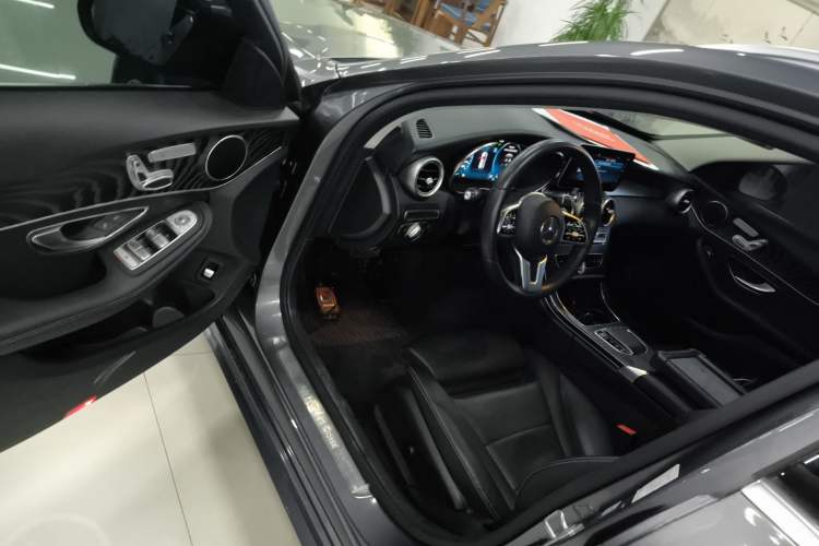 Used Mercedes-Benz C-Class 2020 C 260 Estate Driver Seat