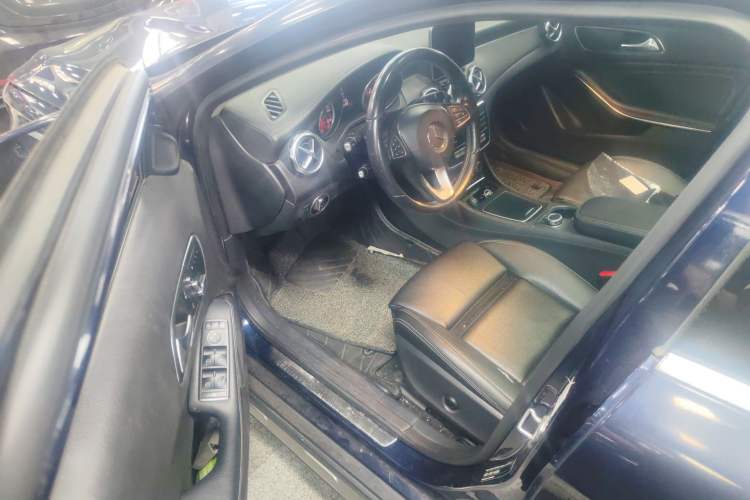 Used Mercedes-Benz GLA 2018 GLA 200 Fashion Model Driver Seat