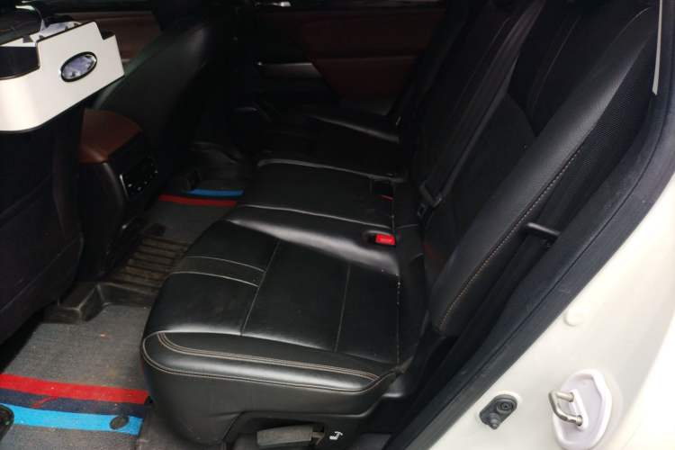 Used GAC Trumpchi GS8 2017 320T Two-Wheel Drive Luxury Smart Connectivity Version (7 Seats)