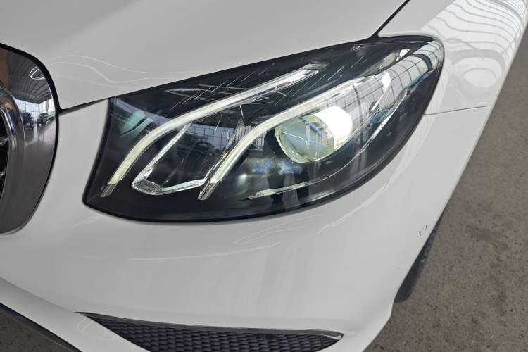 Used Mercedes-Benz E-Class 2018 Facelift E 200 L
