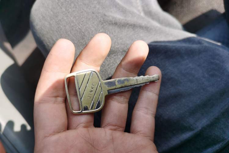 Used Jinbei Hiace 2014 2.0L Fifth-Generation Xiangyun Comfort Type 1 4G21C