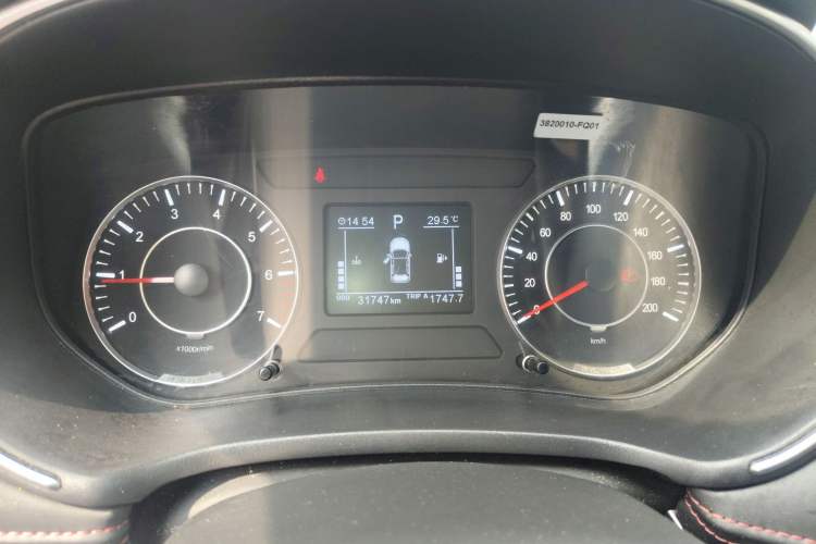 Used Dongfeng Fengon 500 2022 1.5T CVT Comfort Edition Instrument Cluster