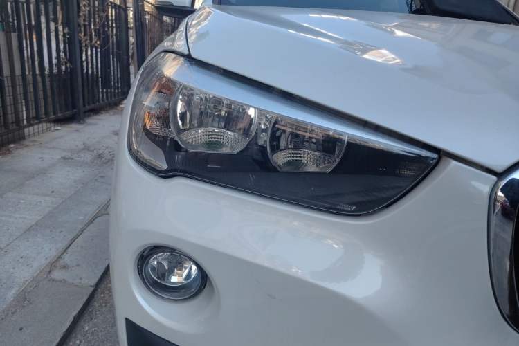 Used BMW X1 2016 sDrive18Li Fashion Model Right Front Headlight