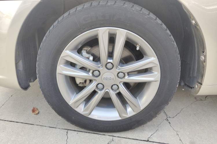 Used Geely Auto Emgrand 2017 Sedan Million Edition 1.5L CVT Upward Connectivity Version