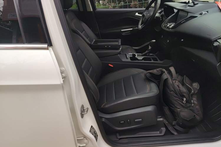 Used Ford Kuga 2017 EcoBoost 245 Four-Wheel-Drive Sport Model Right Front Seat