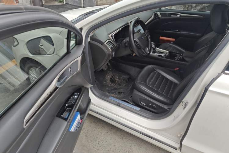 Used Ford Mondeo 2013 2.0L GTDi 200 Fashion Edition
