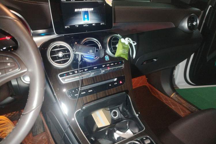 Used Mercedes-Benz GLC 2018 GLC 260 4MATIC Luxury Model
