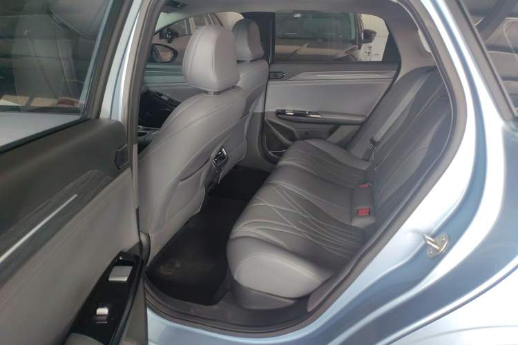 Used Geely Galaxy L6 2025 EM-i 140km Starship Edition
