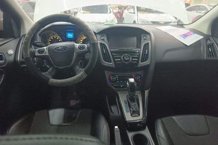Used Ford Focus 2012 Hatchback 1.6L Automatic Fashion Edition