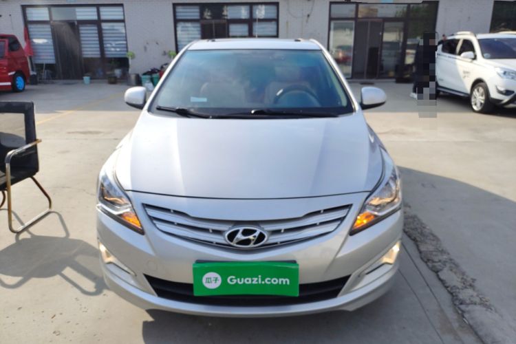 Used Hyundai Verna Ray 2014 1.4L Automatic GLX
