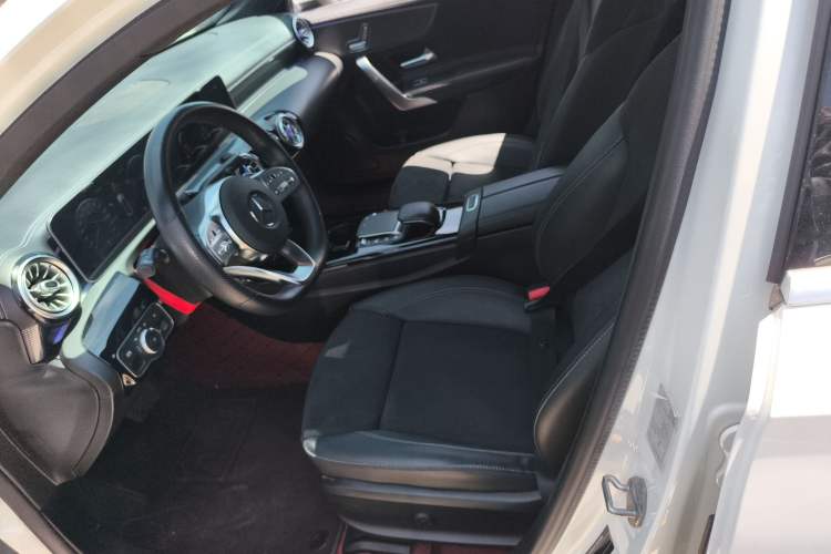 Used Mercedes-Benz A-Class 2020 Restyled A 200 L Sport Sedan Fashion Version
