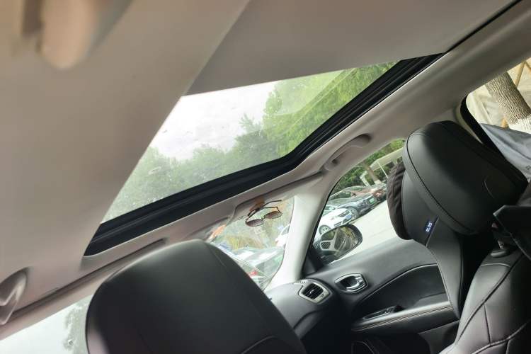 Used Jeep Compass 2017 200T Automatic Family Edition