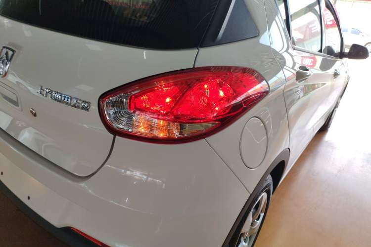 Used Baojun 310 2016 1.2L manual Comfort trim level