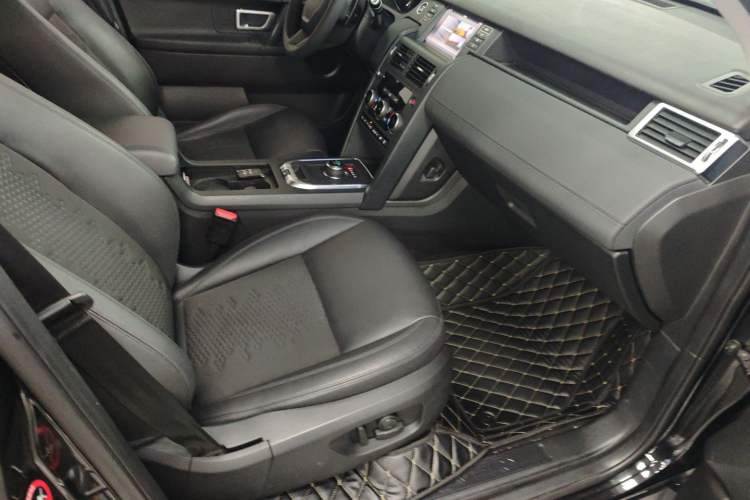 Used Land Rover Discovery Sport 2018 240 PS PURE Edition
