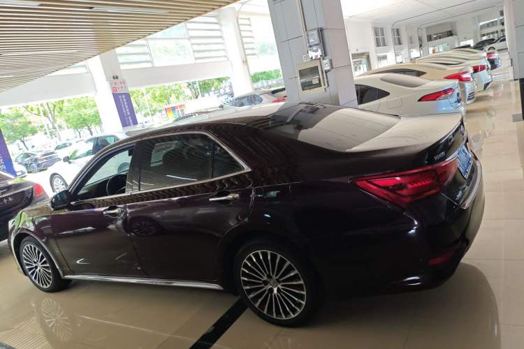 Used Toyota Crown 2018 2.0T Sport Edition
