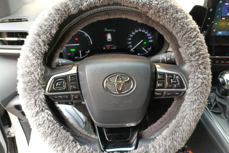 Used Toyota Sienna 2024 2.5L Hybrid Four-Wheel Drive Prestige Edition
