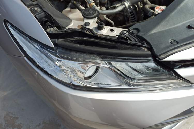 Used Toyota Camry 2018 2.0G Luxury Edition Right Front Headlight
