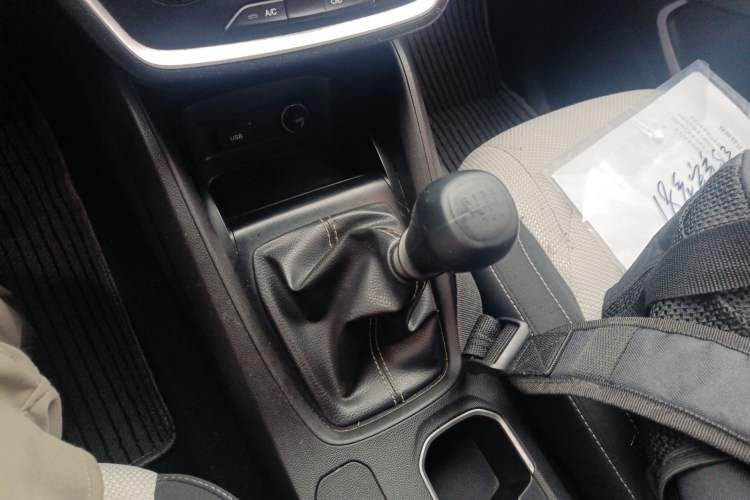 Used Wuling Hongguang S3 2018 1.5L Manual Standard Version China V Standard
