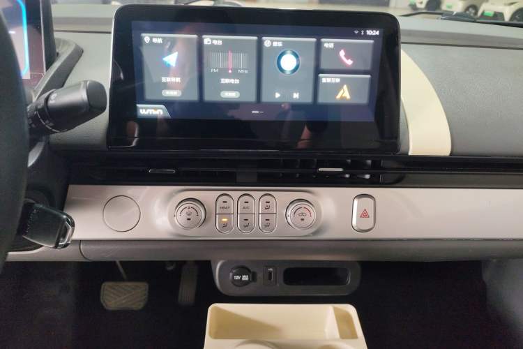 Used CHANGAN NEVO Lumin 2023 301km Honey Dew Edition