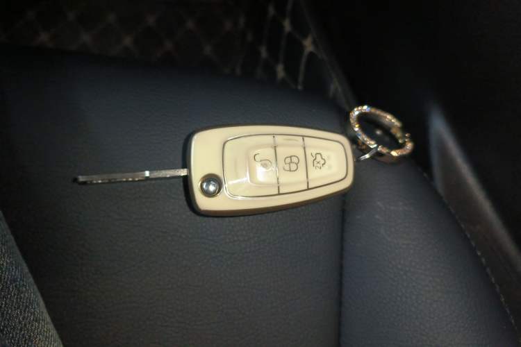 Used Ford Focus 2017 Hatchback 1.6L Automatic Comfort Plus SmartDrive Edition
