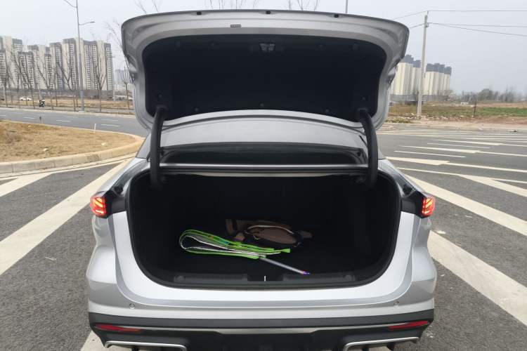 Used Geely Galaxy L6 2025 EM-i 140km Explorer+ Edition