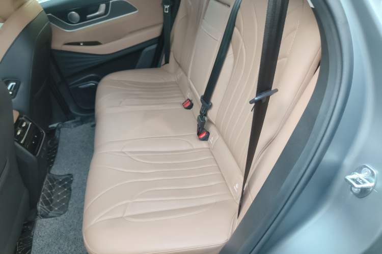 Used Chery Tiggo 8 L 2024 2.0T Two-Wheel Drive Prestige Version 5 Seats