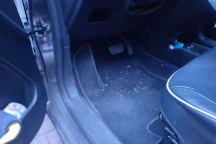 Used ORA Black Cat 2021 301km Cute Pet Edition Driver Seat