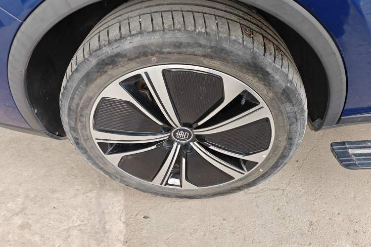 Used BYD Tang New Energy 2022 EV 635 km All-Wheel-Drive Flagship Model
