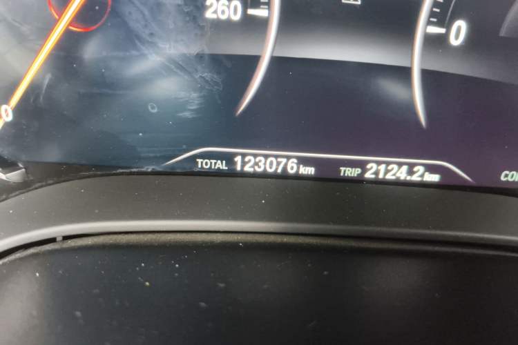 Used BMW 5 Series 2018 530Li Leading Edition Luxury Package Odometer Close Up