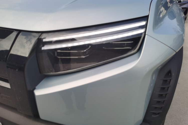 Used Formula Leopard Titanium 3 2025 501KM All-Wheel Drive Intelligent Driving Ultra Version
