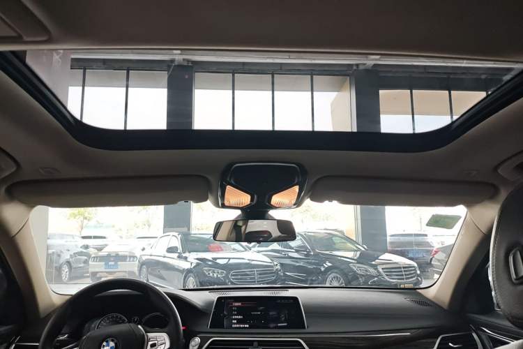 Used BMW 7 Series 2017 730Li Leading Model
