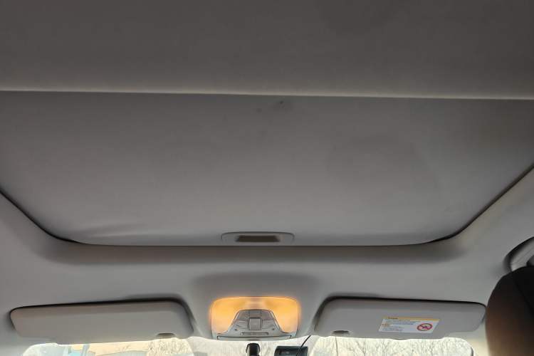 Used GAC Trumpchi GS4 2015 200T G-DCT Luxury Edition Headliner