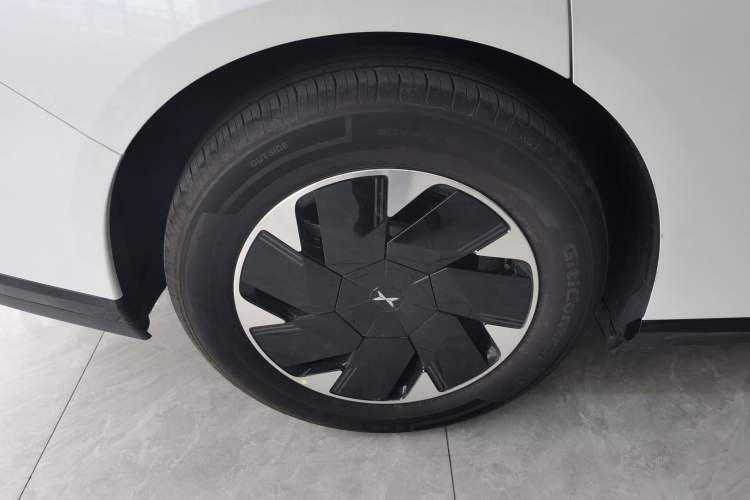 Used XPeng P7+ 2024 Long-Range Max Right Rear Wheel Hub