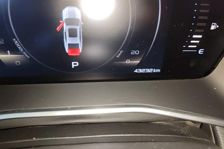 Used Geely Auto Preface 2021 2.0TD Luxury Version Odometer Close Up