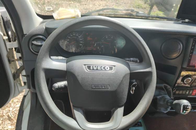 Used Iveco Eurocargo 2021 2.0T Manual - Yunrui Long Wheelbase Short Overhang High Roof Manual Doors – F1A Steering Wheel