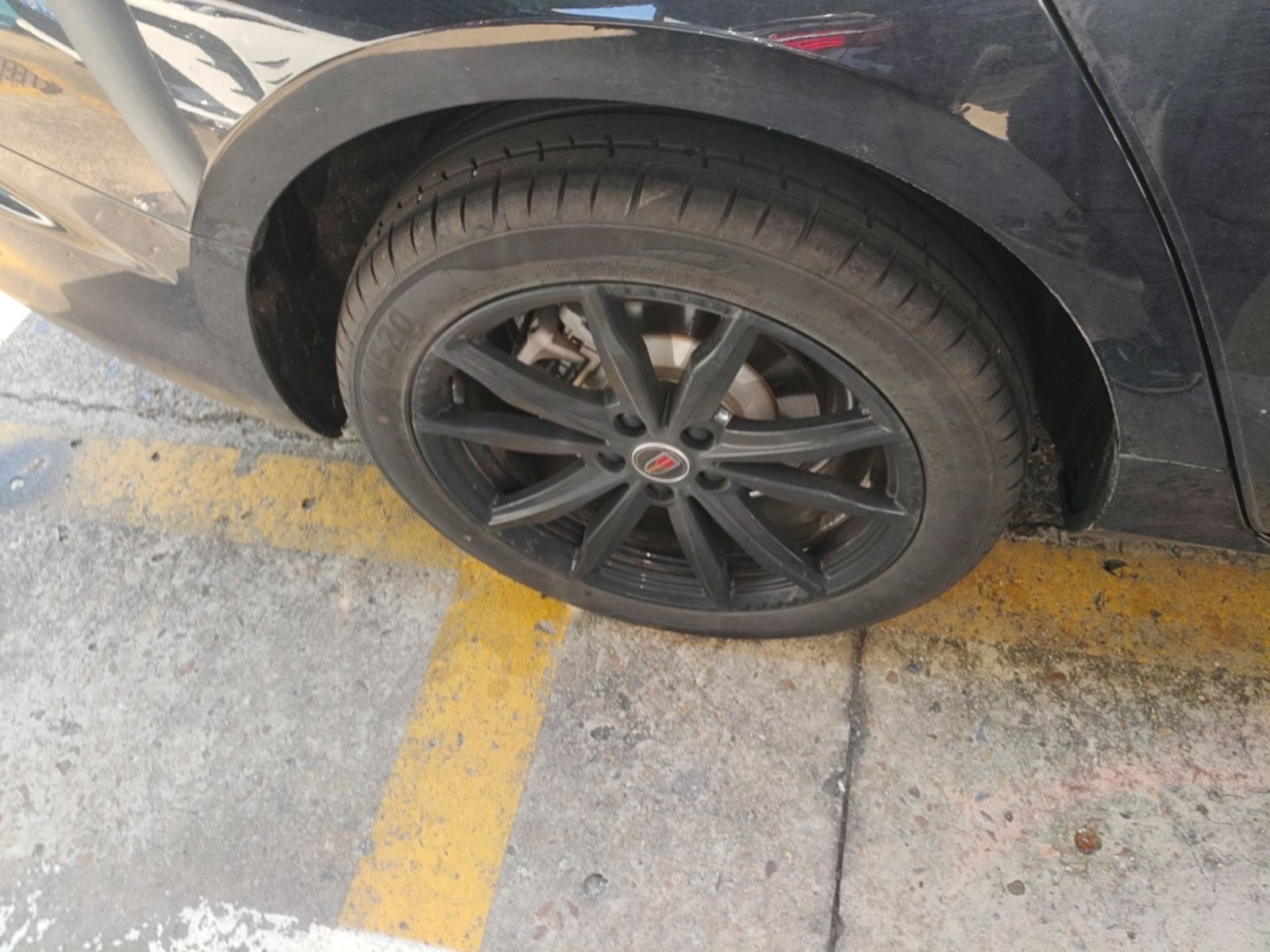 Hongqi H5 2025 1.5T DCT Xuan Ying Edition — снимка 11