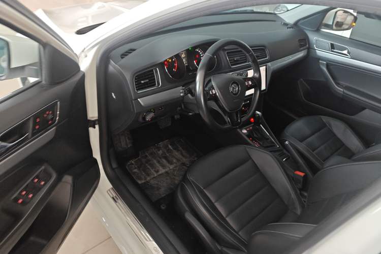 Used Volkswagen Gran Lavida 2017 180TSI DSG Comfort Edition
