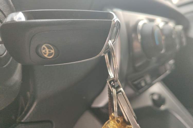 Used Toyota YARiS L Zhi Xuan 2014 1.5G Automatic Xuan Dong Edition
