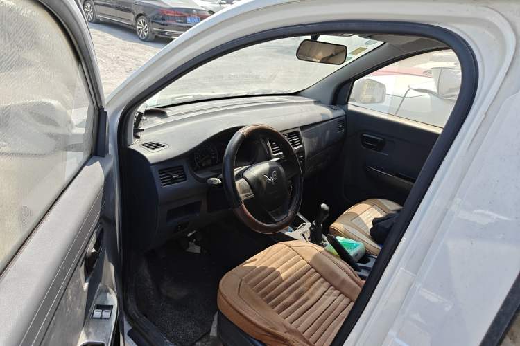 Used Wuling Rongguang V 2015 1.5L Base Version Driver Seat