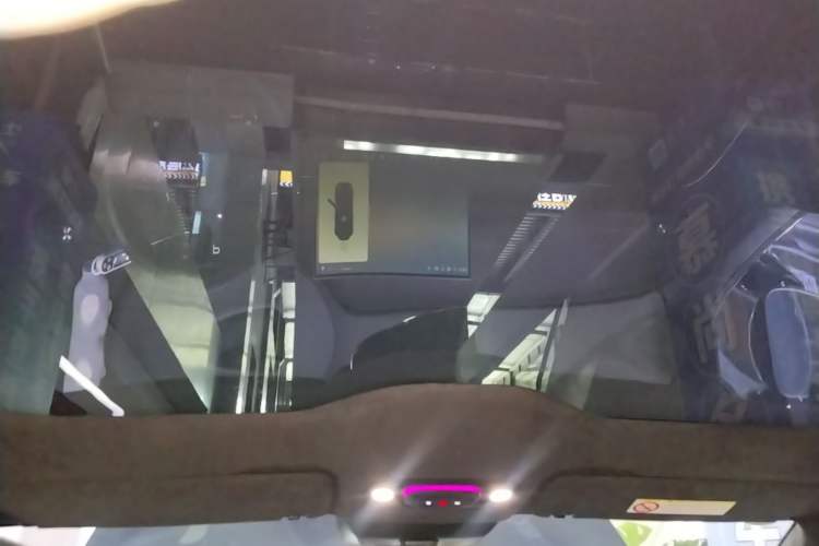 Used Xiaomi Auto SU7 2024 Four-Wheel Drive Ultra-Long Range Advanced Intelligent Driving Max Edition
