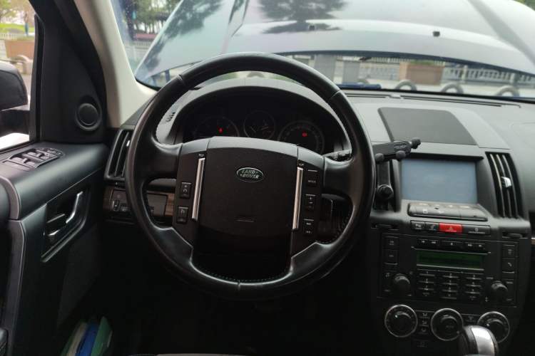 Used Land Rover Freelander 2 2011 2.2T SD4 SE Diesel Edition Steering Wheel