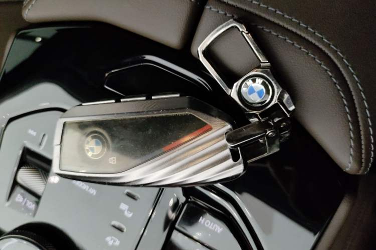 Used BMW 5 Series 2024 525Li M Sport Package Vehicle Key