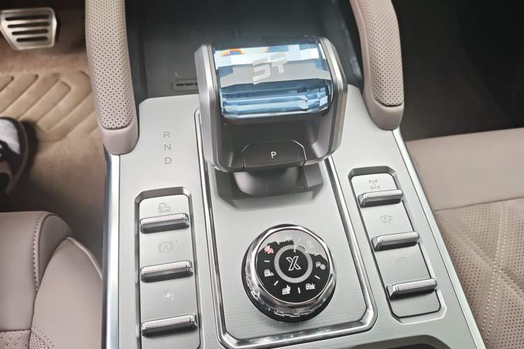 Used JETOUR Shanhai Traveler C-DM 2026 Model 211km XWD Huawei Qiankun Intelligent Driving Gear Lever